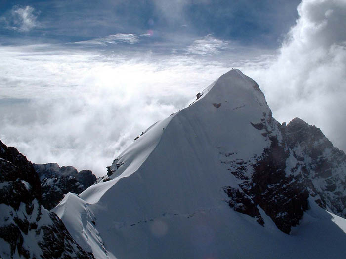 23_alpinistes sur le petit alpamayo