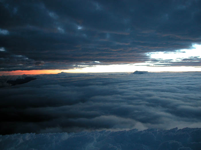 18 Du sommet du Cotopaxi (5960 m)