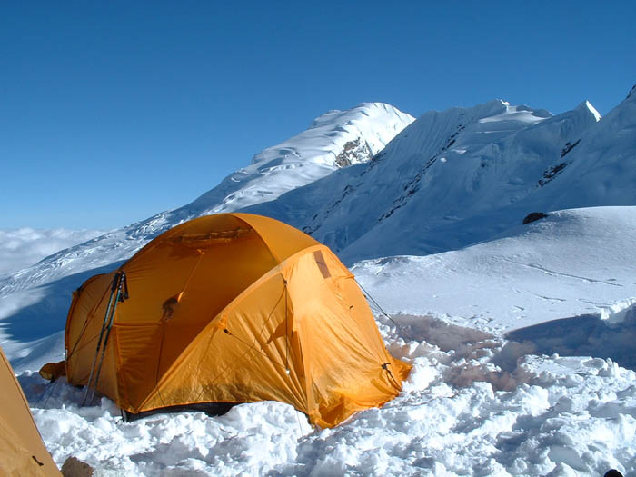036_Camp 1 et Naulek