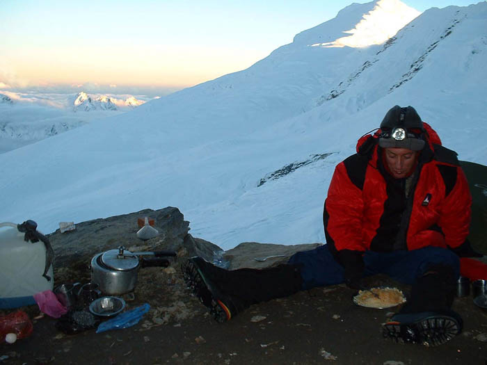 037_Diner au camp 1 (5700 m)