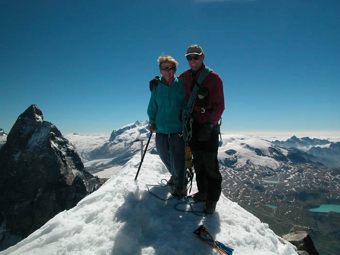 001 Avec Nicole au sommet de la Dent d'Herens