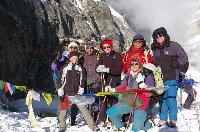 035 Le groupe au col (5750m)
