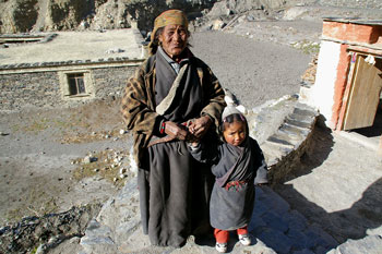 Grand mère et sa petite fille